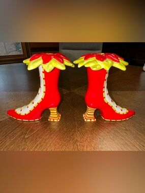 NEW Patience Brewster Krinkles High Heel Salt And Pepper Shakers NWT